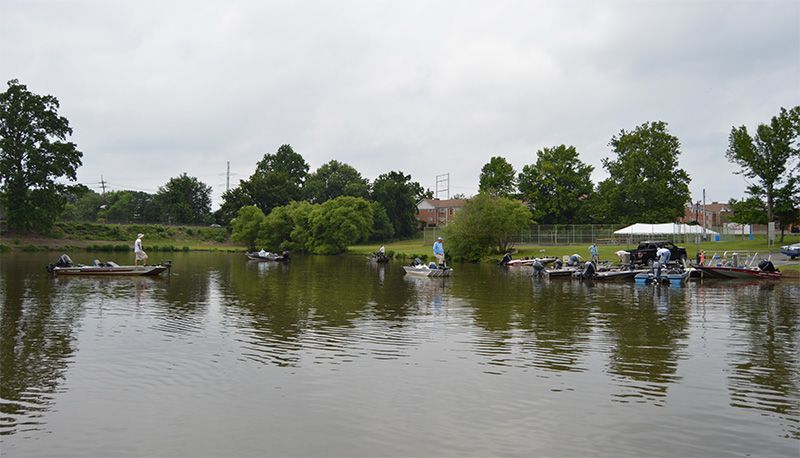 i1056.photobucket.com/albums/t362/Brian_J_McCulley/South%20Jersey%20Hook%20This/2015-06-20%20SJHT%20at%20Stewart%20Lake/DSC_0076_zpsoqaxsaik.jpg