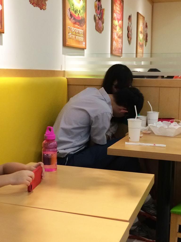 Hanky Panky Couple Spotted In Fast Food Resturant SgForums