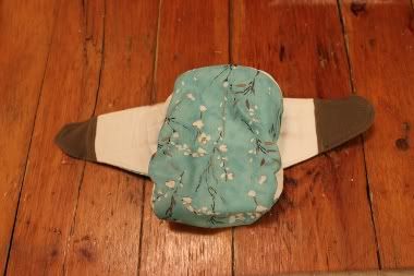 Make a fitted diaper from a prefold 