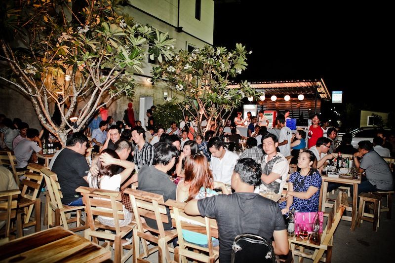 MagicGold ชวนกิน ชวนเที่ยว ดูสาว ร้าน Nerd  CLUB ลาดพร้าว 71 นาคนิวาส ซอย 8