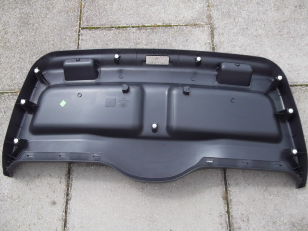 Freelander 2 Tailgate pops open LandyZone Land Rover Forum