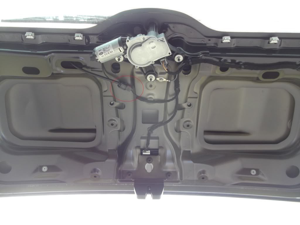 Freelander 2 Tailgate pops open LandyZone Land Rover Forum