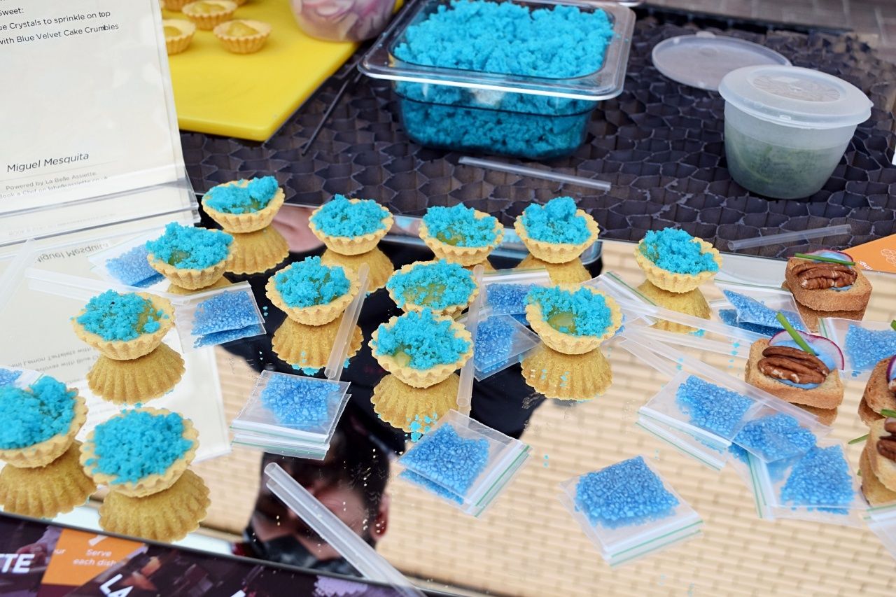 Blue crystal pastry cakes breaking bad party