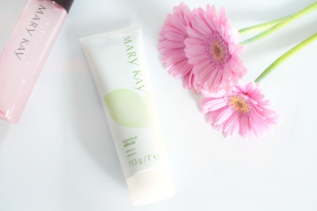 Mary Kay Botanical Cleanser Review