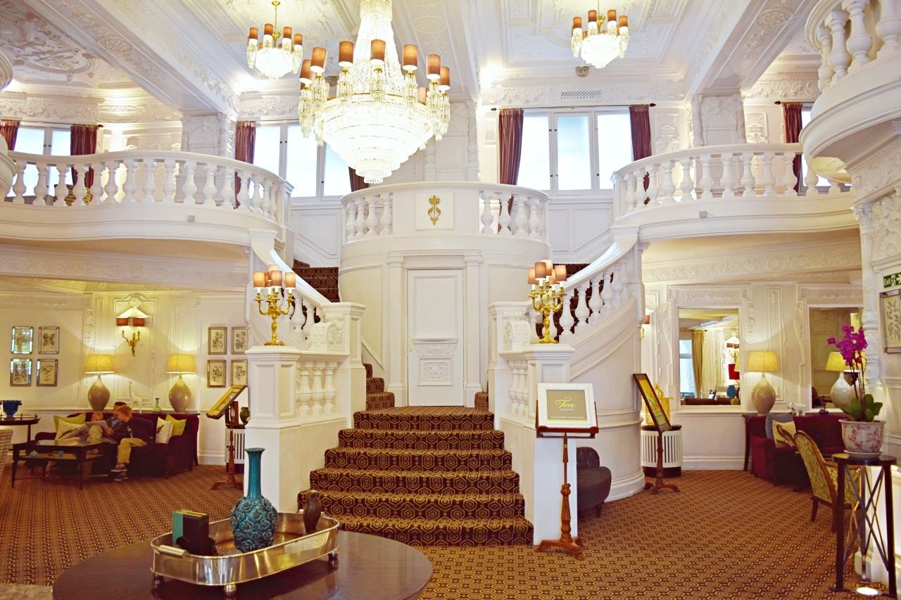 St Ermin's Hotel London staircase 2015