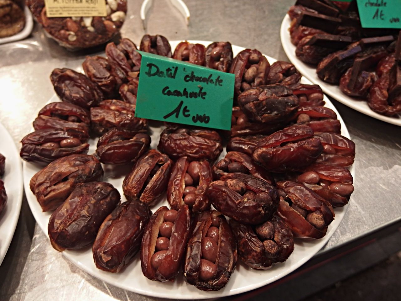 Chocolate dates