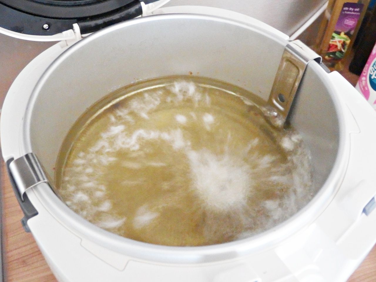 Making Fried Oreos